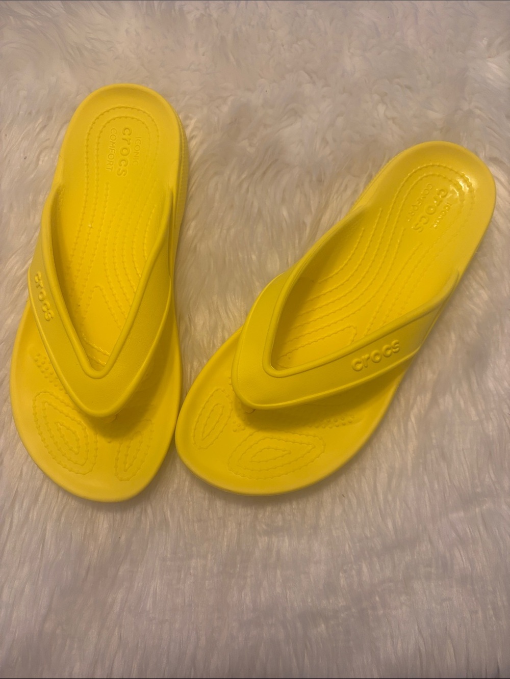 Lemon yellow Crocs flip flops 8W/6M